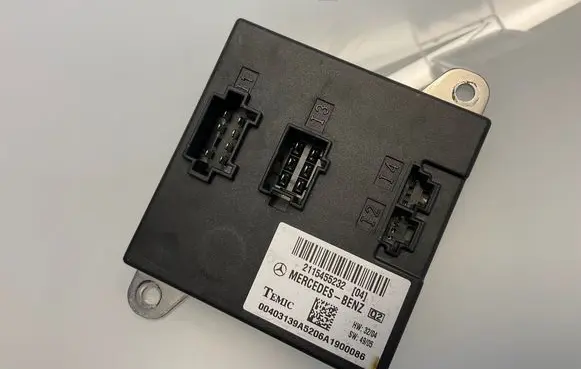 Mercedes-Benz E W211 Comfort/convenience module 2115455232 10403139A5 A2115455232
