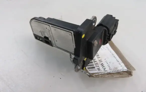 Toyota Urban Cruiser (XP110) Mass air flow meter AFH70M77 2220426010