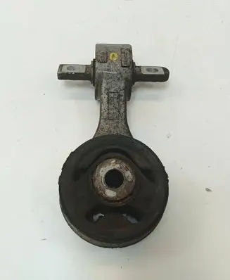 Honda CR-V Engine mounting bracket