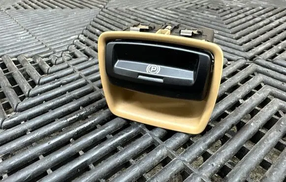 Porsche Panamera (970) Hand parking brake switch 97061325102
