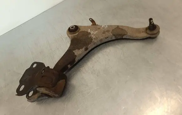 Volvo V60 Front lower control arm/wishbone 