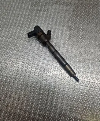 Fuel injector