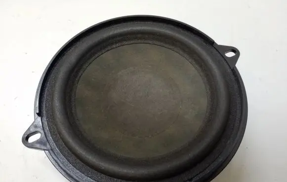 Renault Clio III Front door speaker 8200162235