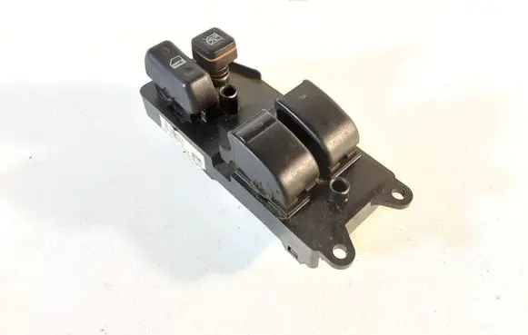 Toyota Corolla E120 E130 Electric window control switch 8482002110 54035093
