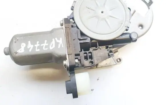 Mazda CX-7 Seat adjustment motor 8640001210 864000-1210
