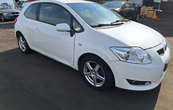 Toyota Auris 150 Door (2 Door Coupe) AURISE15ZDRZRH