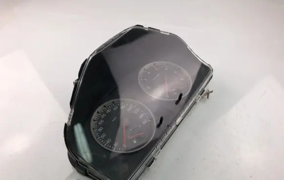 Volvo V50 Speedometer (instrument cluster) 30728642