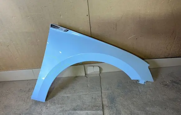 Skoda Superb B8 (3V) Fender 
