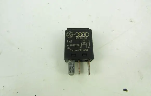 Audi A4 S4 B7 8E 8H Other relay 8Z0951253