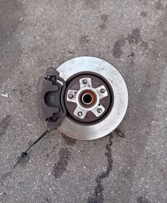 Toyota Auris E180 Front wheel hub