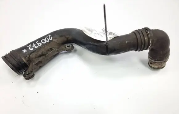 Volkswagen Touran I Engine coolant pipe/hose 1K0145762P