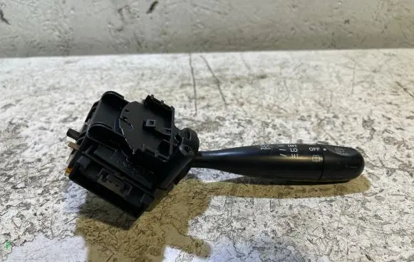 Toyota Corolla Verso AR10 Wiper control stalk 173647