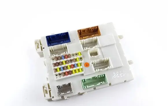 Ford Ranger Fuse module AB3914A073BH AB39-14A073-BH