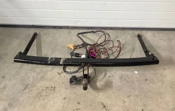 Volkswagen Golf VI Tow bar set 1K5803881