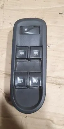 Dacia Duster Electric window control switch 