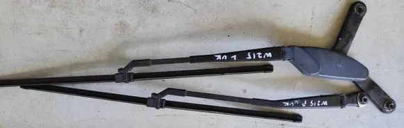 Mercedes-Benz CL C215 Headlight wiper arm set