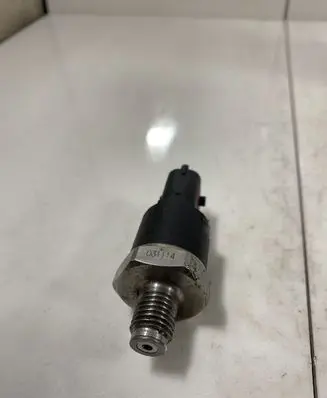 Fuel pressure sensor