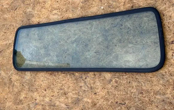 Mercedes-Benz Sprinter W906 Rear windscreen/windshield window E000262 DOT618AS2M50 43R001167