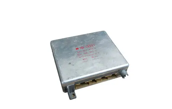Audi A6 S6 C4 4A Engine control unit/module 4A0907473A 5DA00690301
