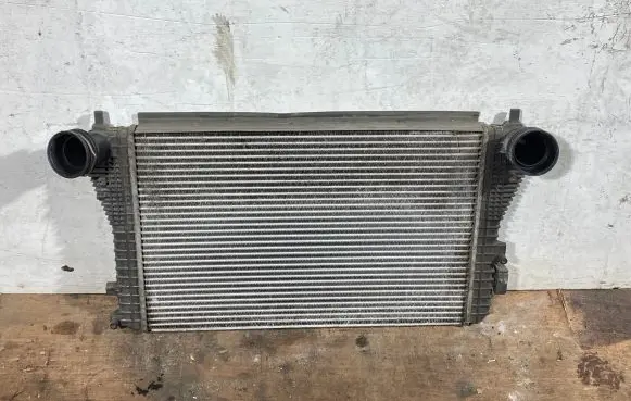 Volkswagen Golf Plus Intercooler radiator 1k0145803e