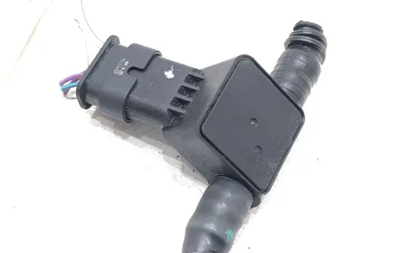 Skoda Octavia Mk4 Fuel pressure sensor 05E906052