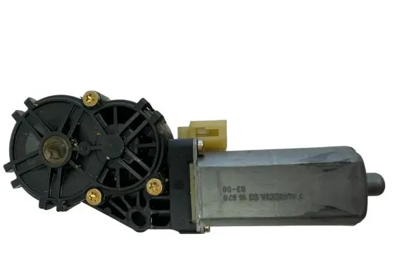 BMW 5 E60 E61 Seat adjustment motor 0390201999 8316670