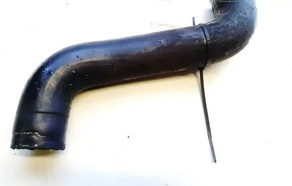 Volkswagen Polo IV 9N3 Engine coolant pipe/hose