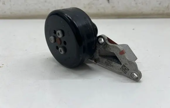 Mercedes-Benz GLA H247 Water pump A2822000600