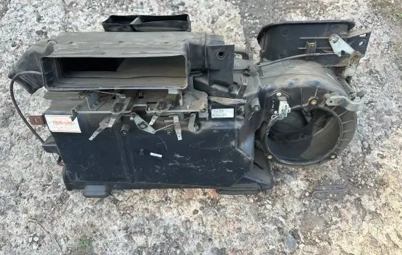 Nissan Patrol 160 Interior heater climate box assembly housing 27110C8455 3245130012 27125C6065