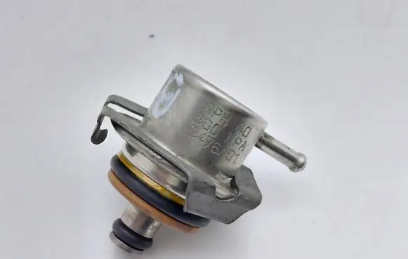 Fiat Barchetta Fuel pressure regulator