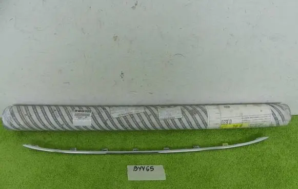 Fiat 500E Front bumper splitter molding 735619488