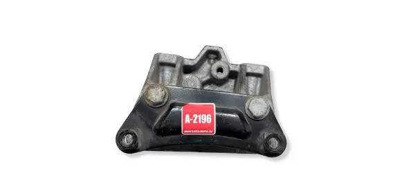 Skoda Octavia Mk2 (1Z) Engine mounting bracket 1K0199111D