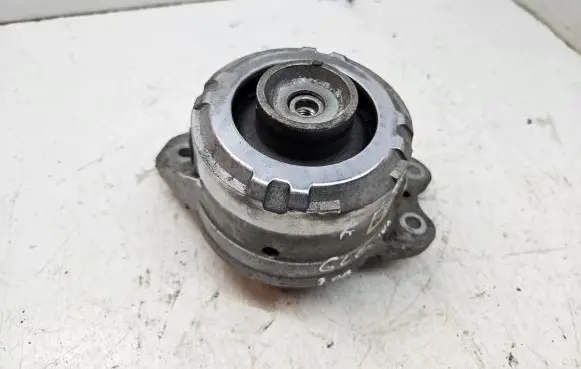 Mercedes-Benz GLC C253 Engine mount bracket A2532402700