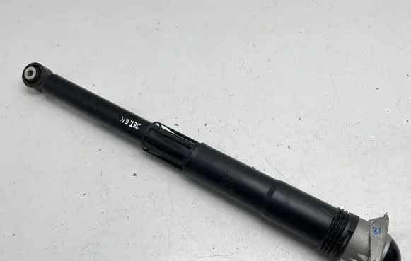 Volkswagen Jetta VII Rear shock absorber/damper 5Q0513425H 5QM512013AF