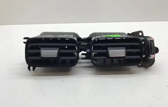 Mercedes-Benz GLE W167 Dash center air vent grill A1678307901