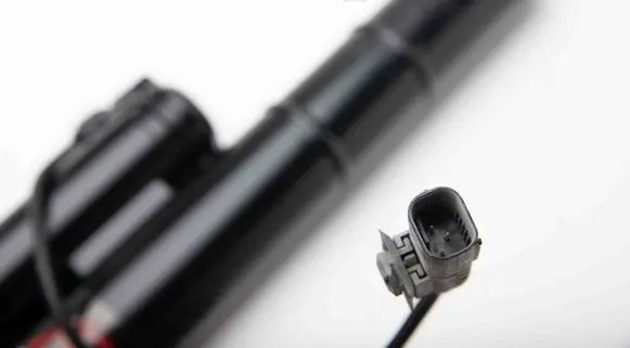 Mercedes-Benz CLS AMG C219 Front shock absorber/damper 2113206113 A2113206113
