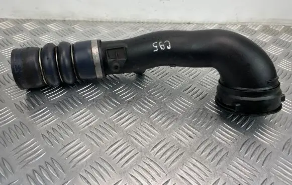 BMW 5 GT F07 Intercooler hose/pipe 7588268