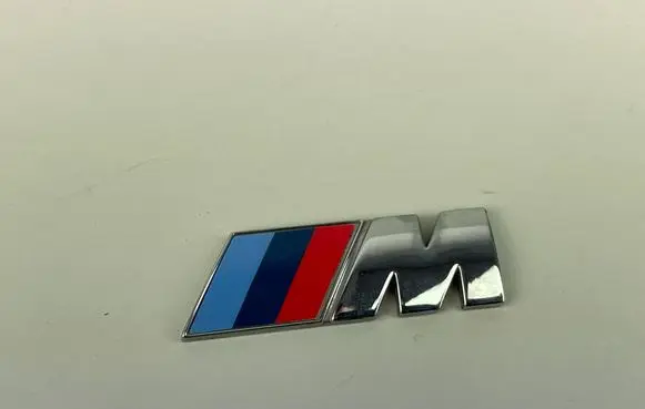 BMW 2 F22 F23 Fender model badge letters 8058881 8058882