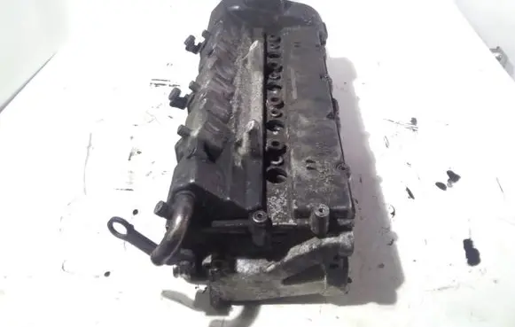 BMW 7 E65 E66 Engine head 
