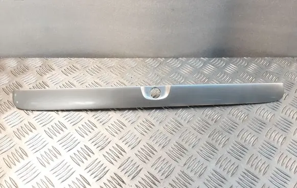 Opel Astra G Tailgate trim 8062860