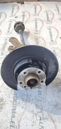 Volkswagen Touareg I Rear wheel hub
