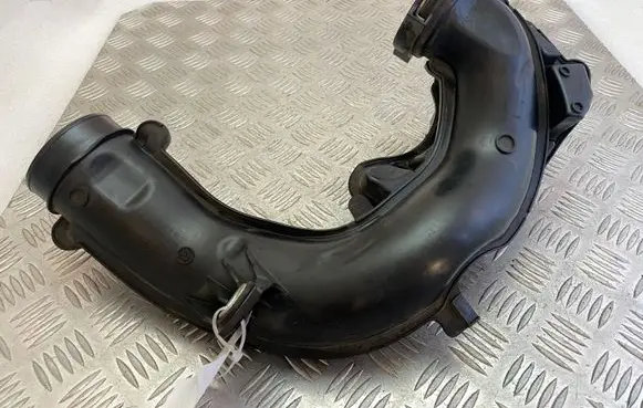 Volvo XC90 Air intake duct part 31370120