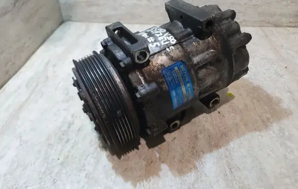 Volvo V50 Air conditioning (A/C) compressor (pump) SD7V16