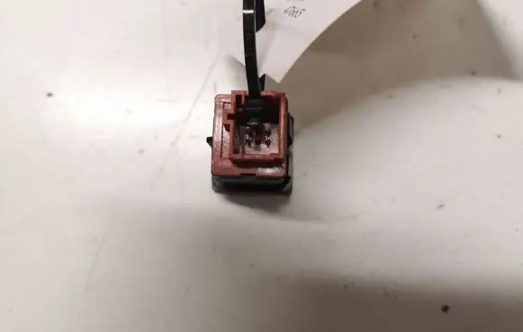 Citroen C4 I Picasso Fuel tank opening switch 68767