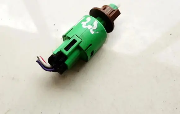 Toyota Avensis T270 Brake pedal sensor switch