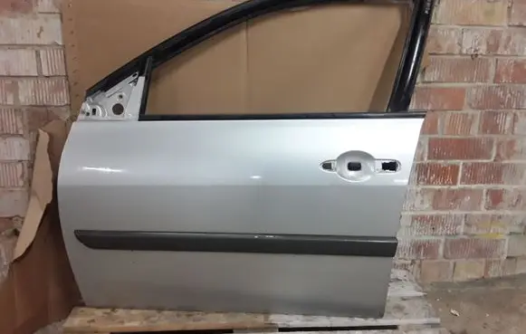 Renault Megane II Front door