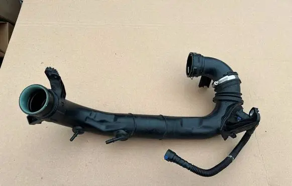Ford Kuga III Intercooler hose/pipe LX619C623BB