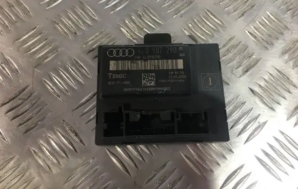 Audi Q7 4L Door control unit/module 4L0907290