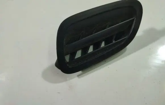 Dash center air vent grill