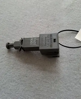 Volkswagen Transporter - Caravelle T4 Brake pedal sensor switch 1J0945511A